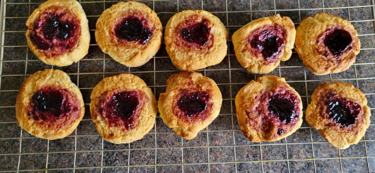 HOME 5 julies-home-made-jam-buns